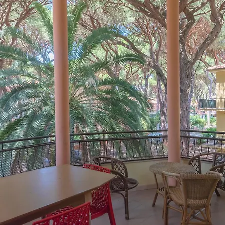 454 Pine Forest Retreat 300m From The Beach, Air-conditioned Comfort Apartment Marina di Grosseto