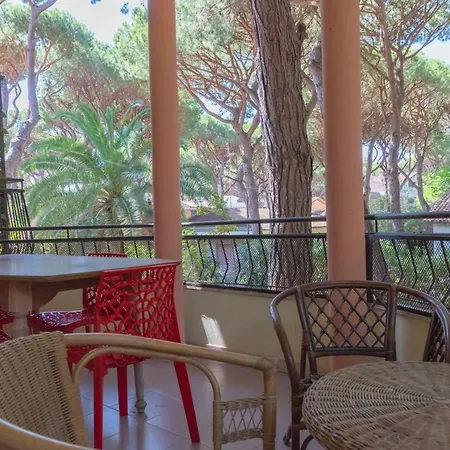Apartman 454 Pine Forest Retreat 300m From The Beach, Air-conditioned Comfort